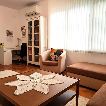 Seaside Luxury Apartament *